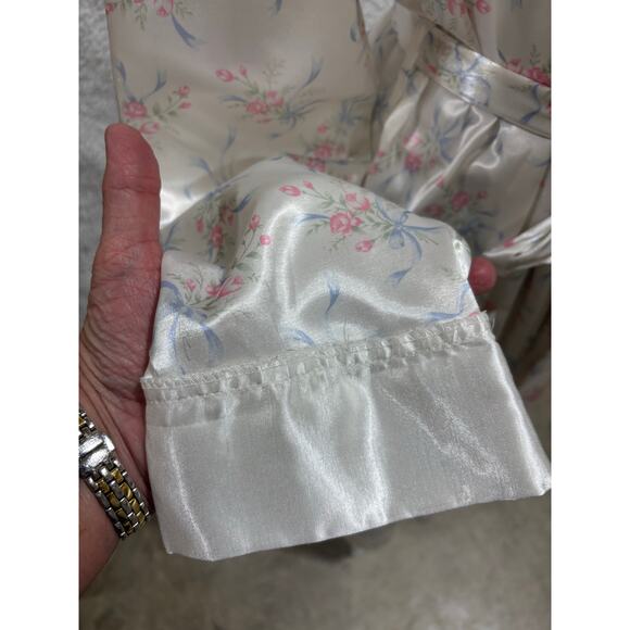 Vintage Kathryn Satin Floral Robe 
 Medium Ivory Pink Blue Silky Lounge Kimono - Picture 6 of 10